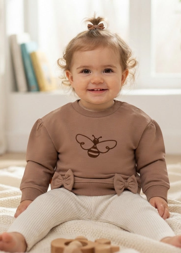 Frogs And Dogs Sweater Bee