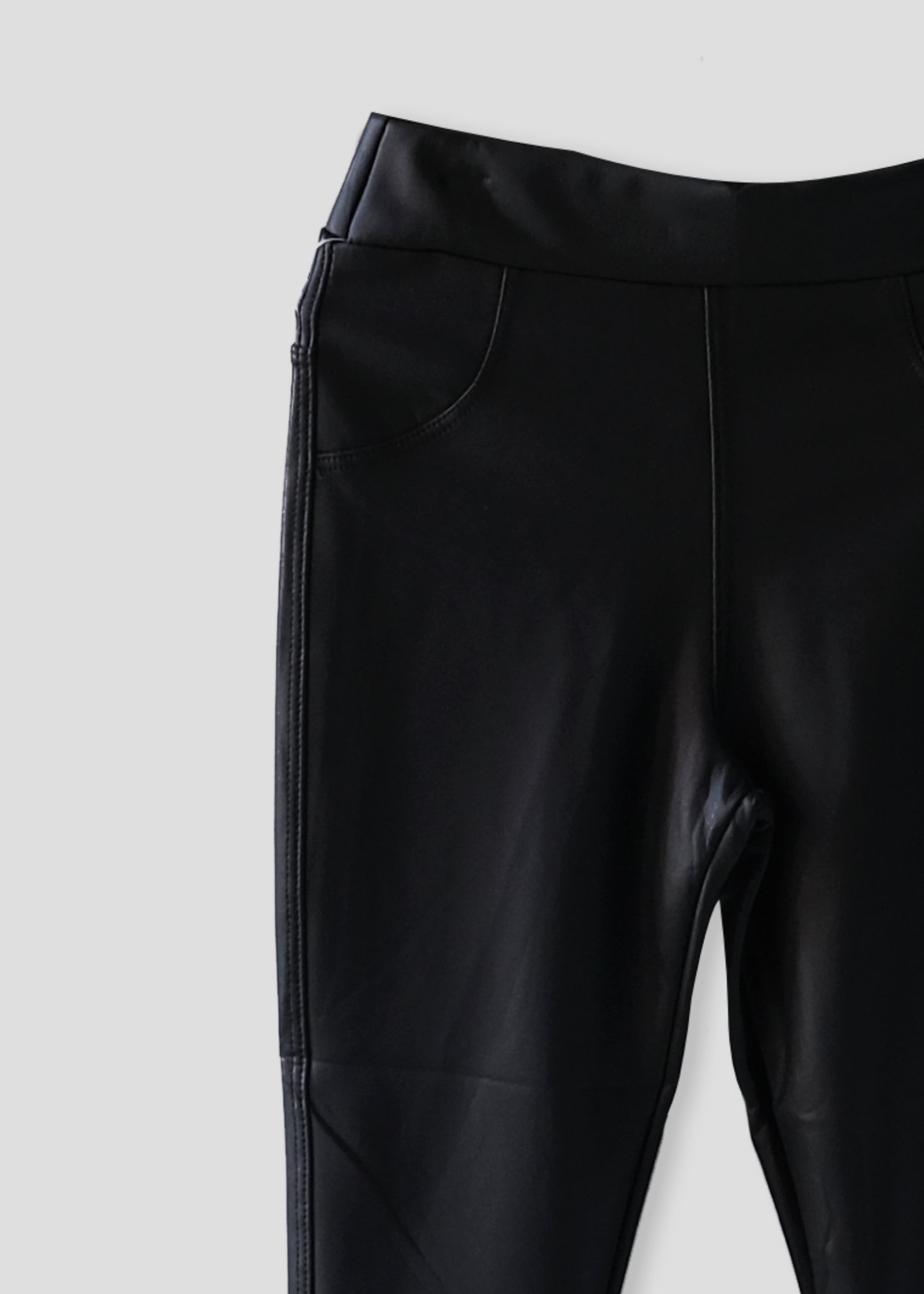 Zwarte lederen broek